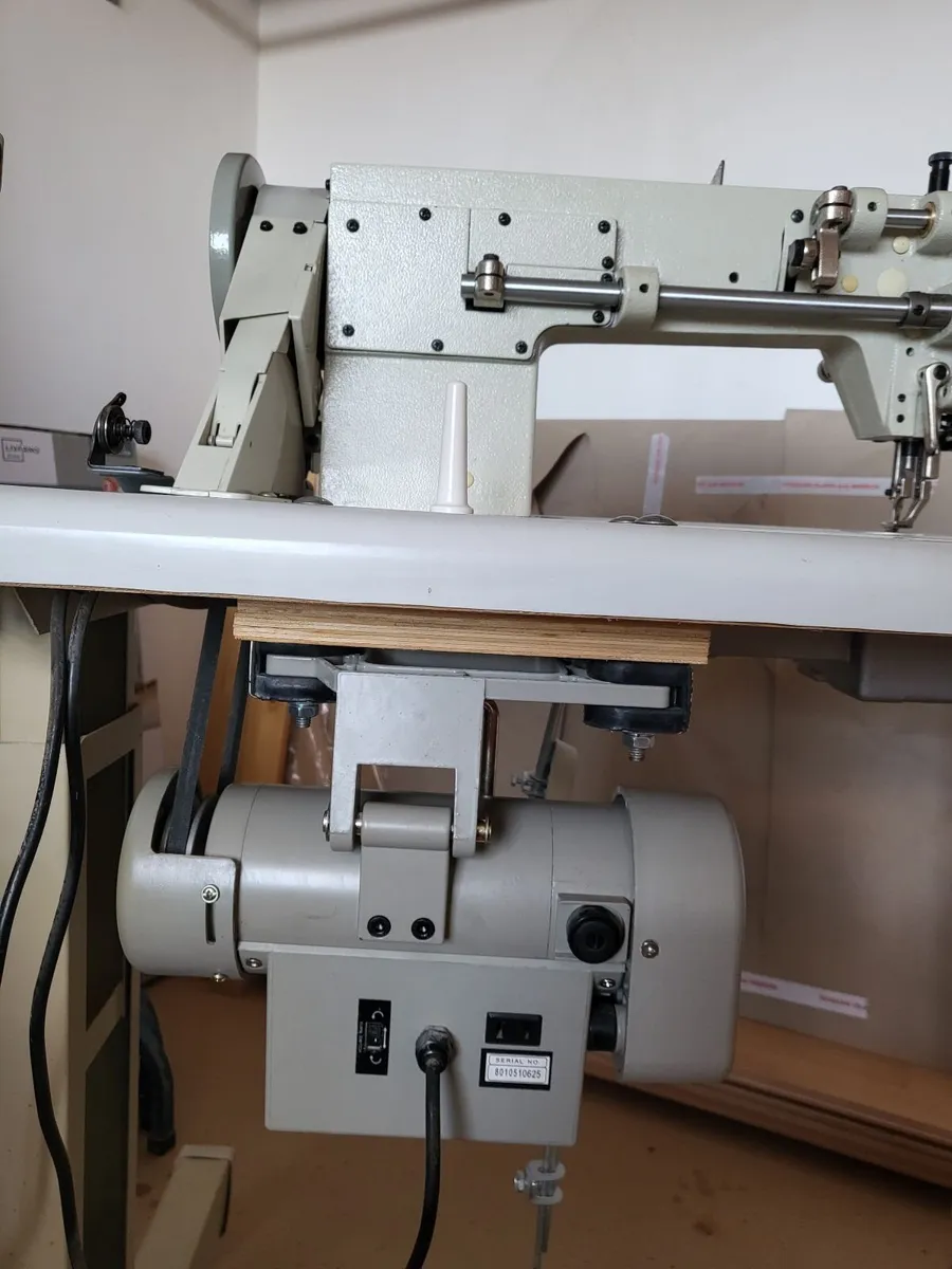 Industrial Sewing Machine - Image 4