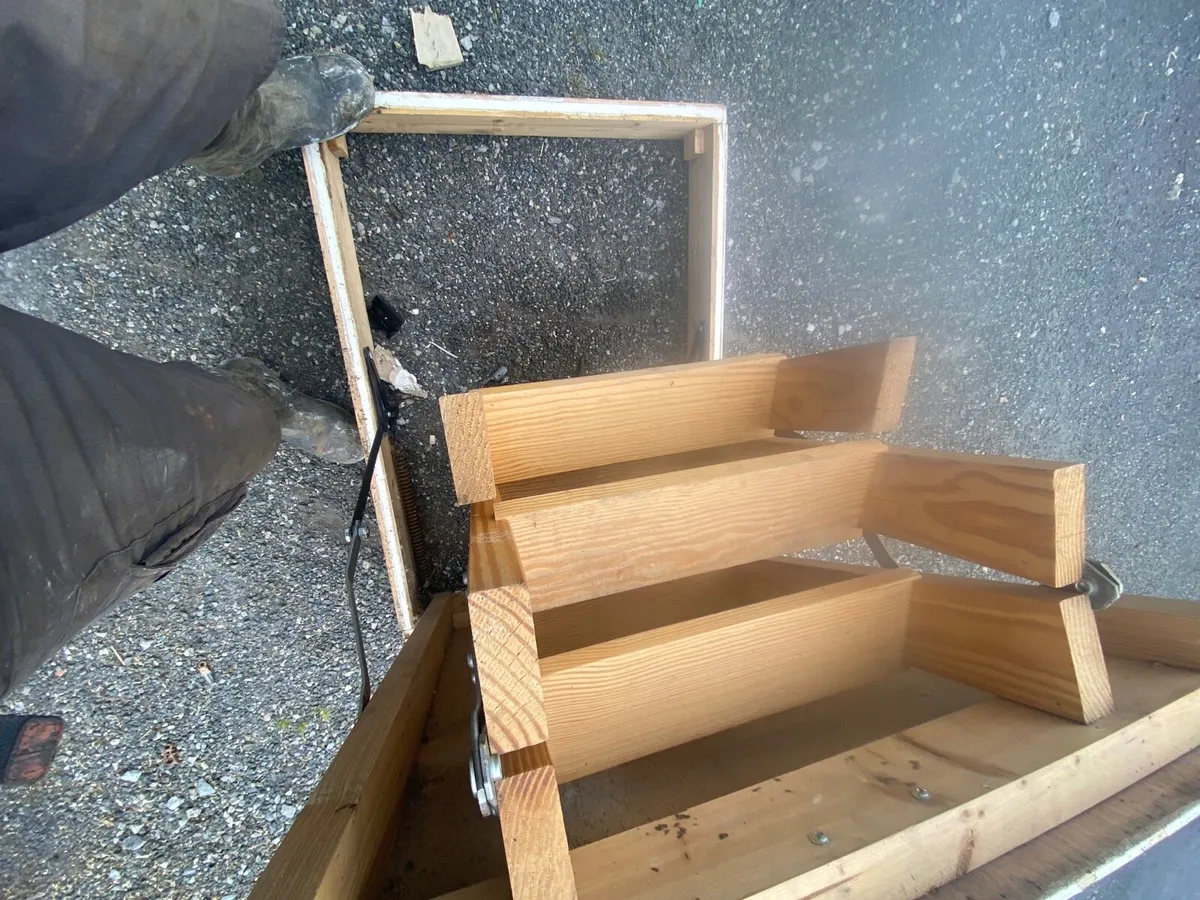 Attic stairs - Image 2