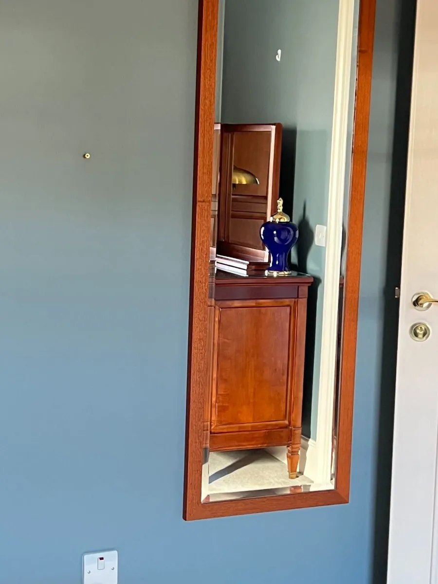 Bedroom furniture - Image 4