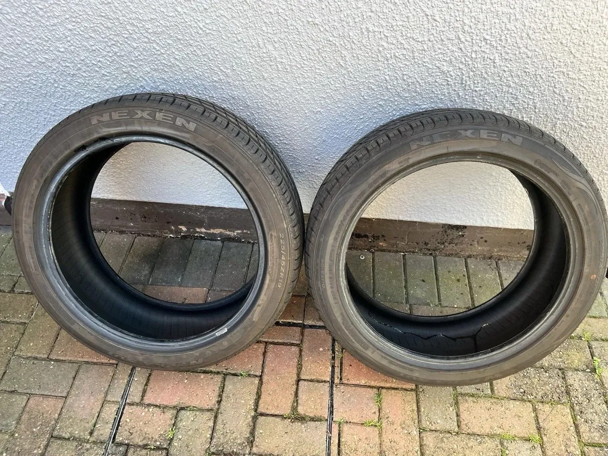 Nexen 225/45 ZR19 tyres (19" tyres) - Image 1