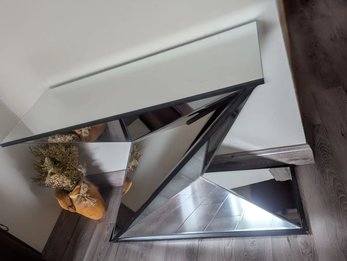 Glass table - Image 3