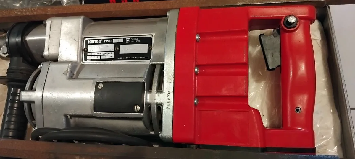 Kango 638 Concrete Breaker 240v - Image 4