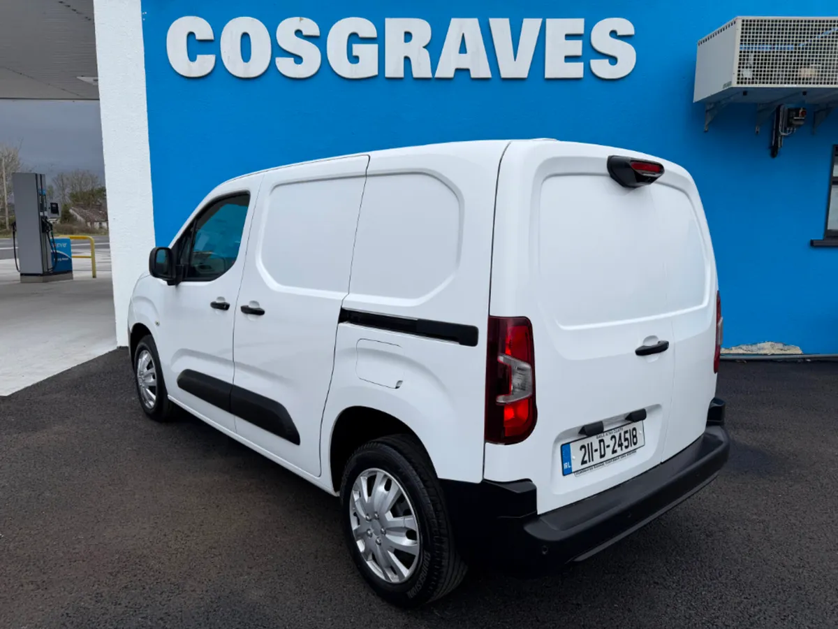 Peugeot Partner Professional Plus 1.5 Blue HDI *RE - Image 4