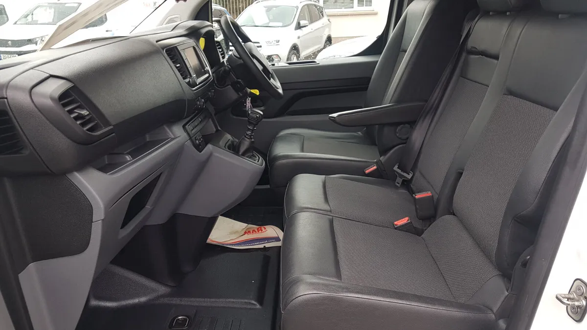 Citroen Dispatch 2021 lwb 130km mint vat invoice - Image 4