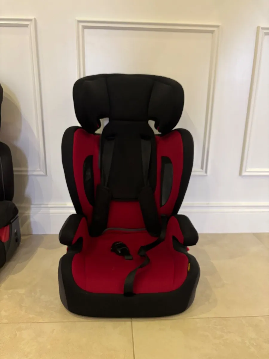 Car seat - Image 1
