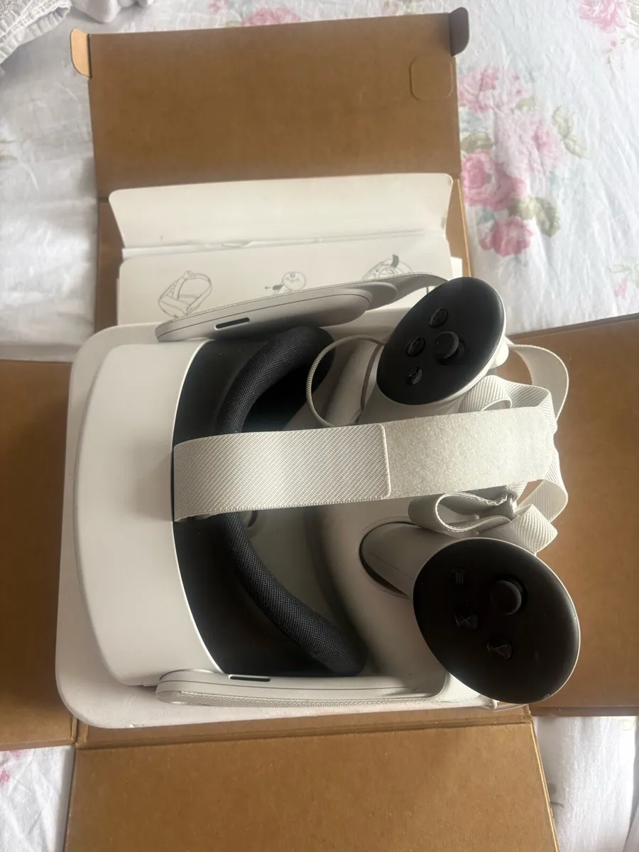 Meta quest  3s vr - Image 1