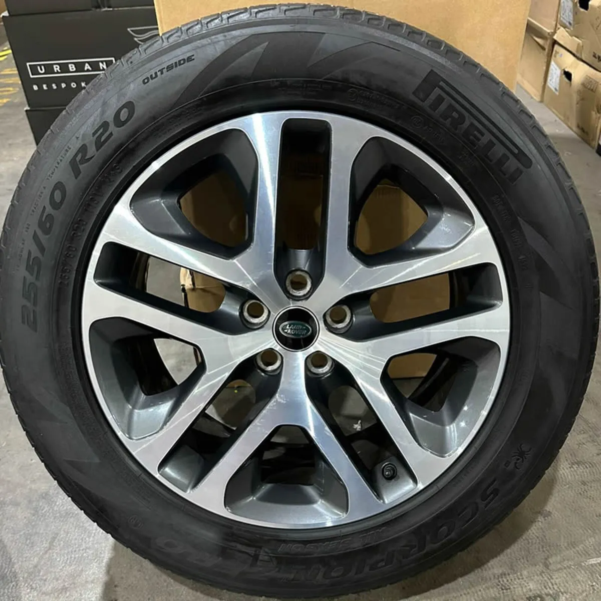 20" GENUINE LAND ROVER DEFENDER 5095 & Pirellis - Image 2