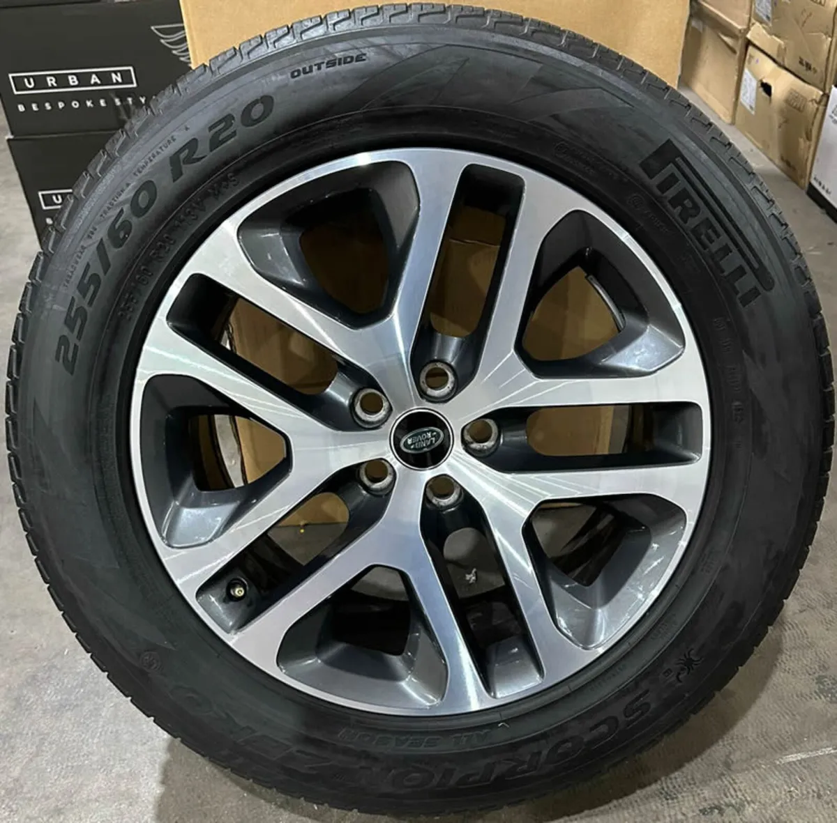 20" GENUINE LAND ROVER DEFENDER 5095 & Pirellis - Image 4