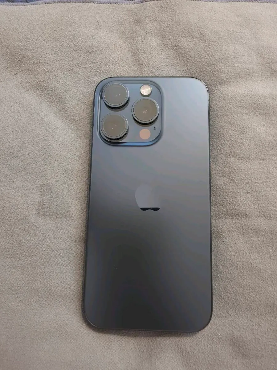 Iphone 15 pro (128gb) - Image 1