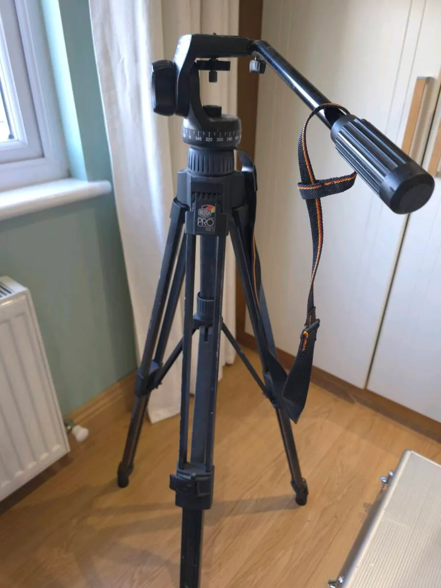 Bilora Pro 930 Tripod - Image 2