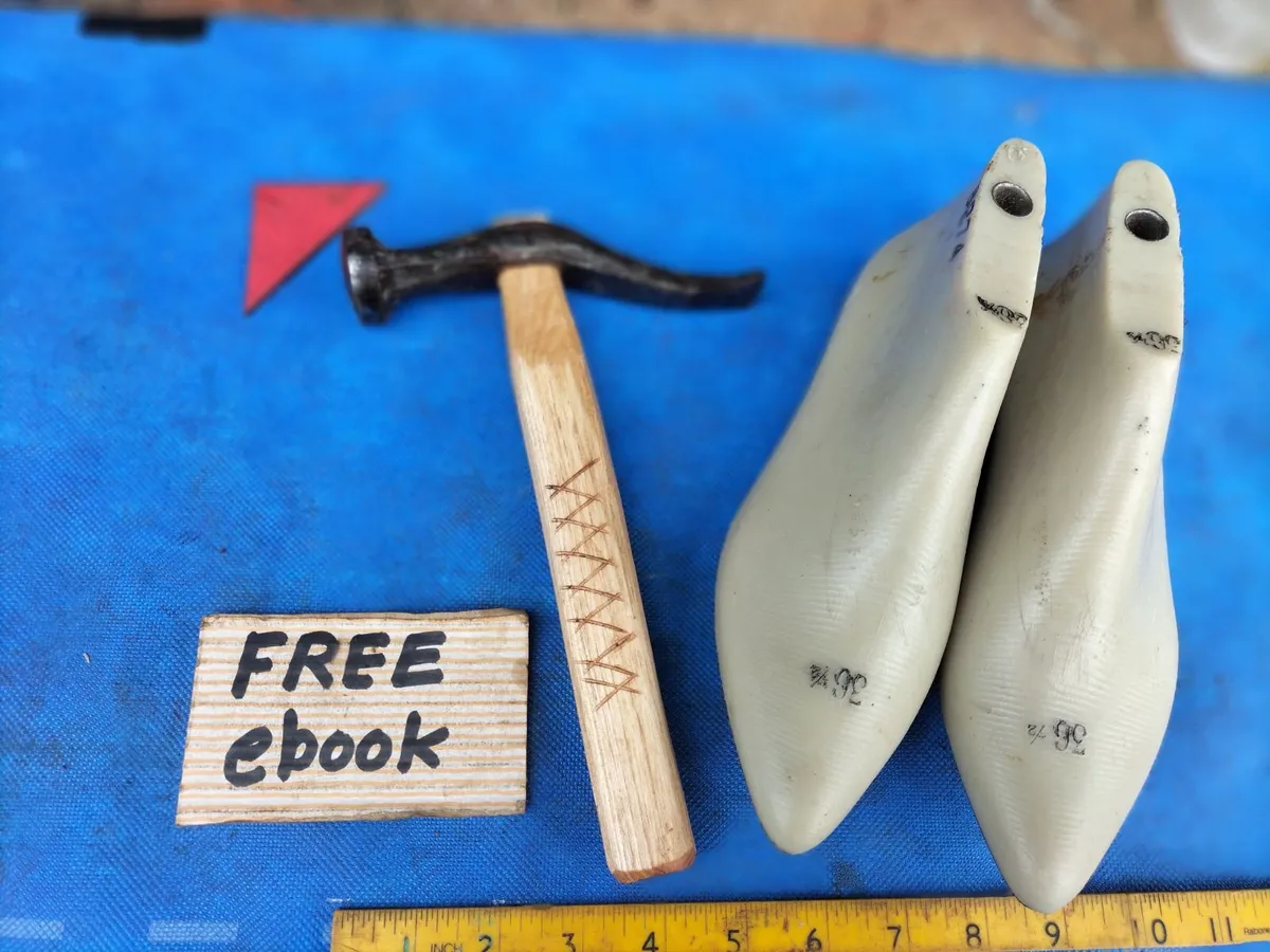Cobblers Hammer and Lasts - Image 1