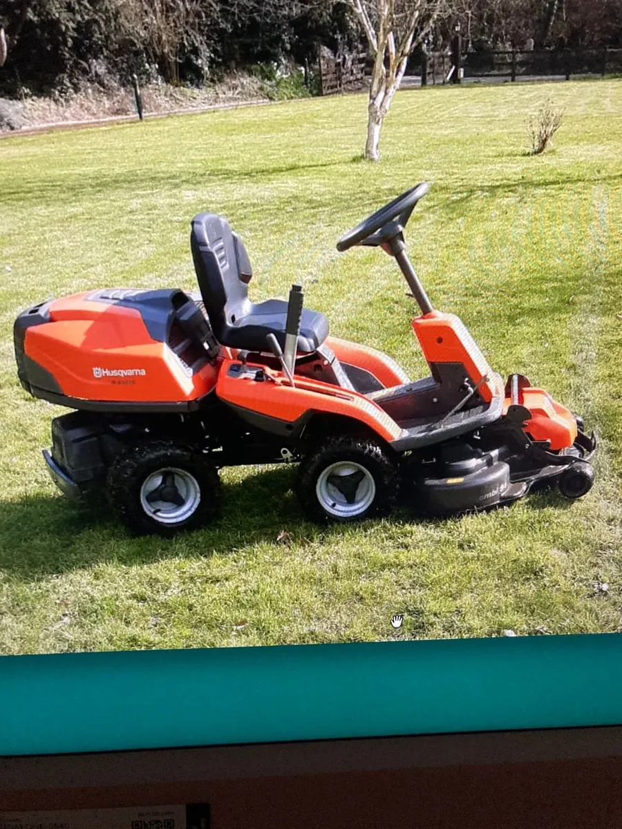 HUSQAVARNA R214TC RIDE ON LAWNMOWER - Image 2