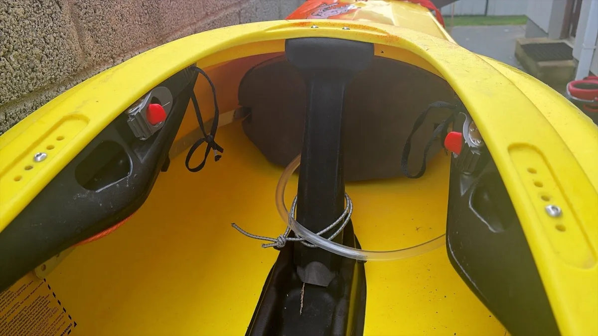 Pyranha scorch kayak size large - Image 3