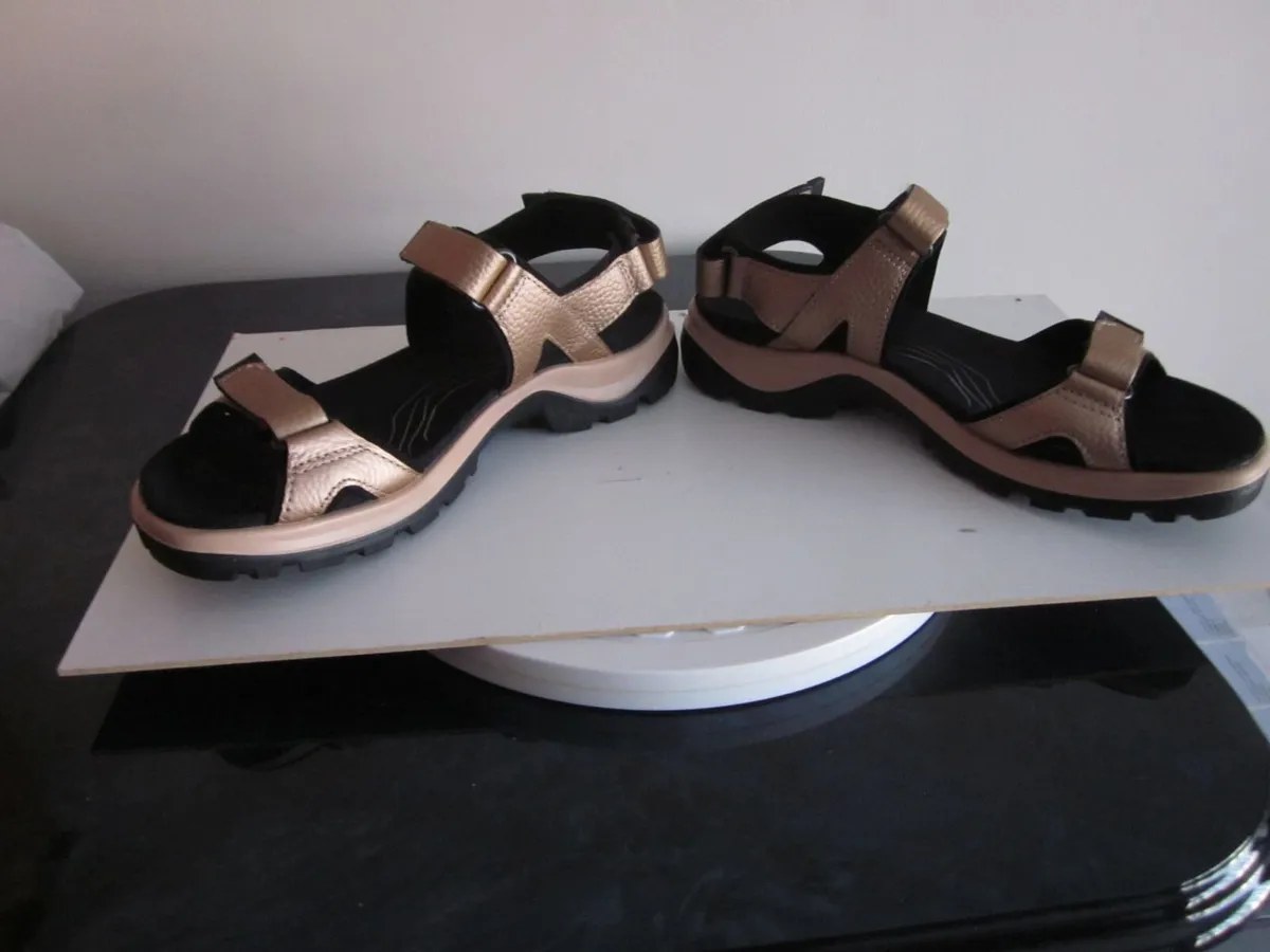 Ecco Women's Offroad Tuscany Leather Sandals - Image 2