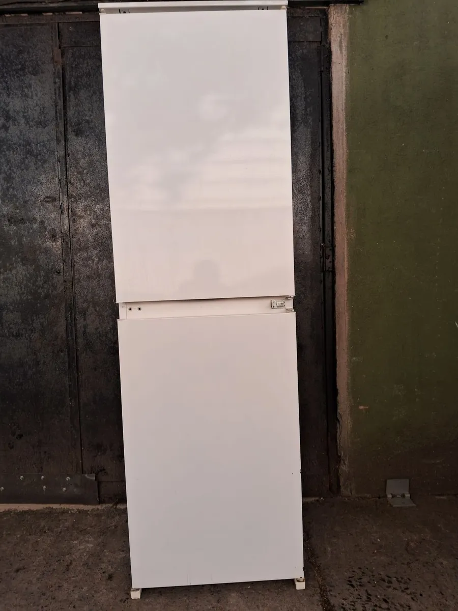 0874085106 FRIDGE AND FREEZER - Image 1