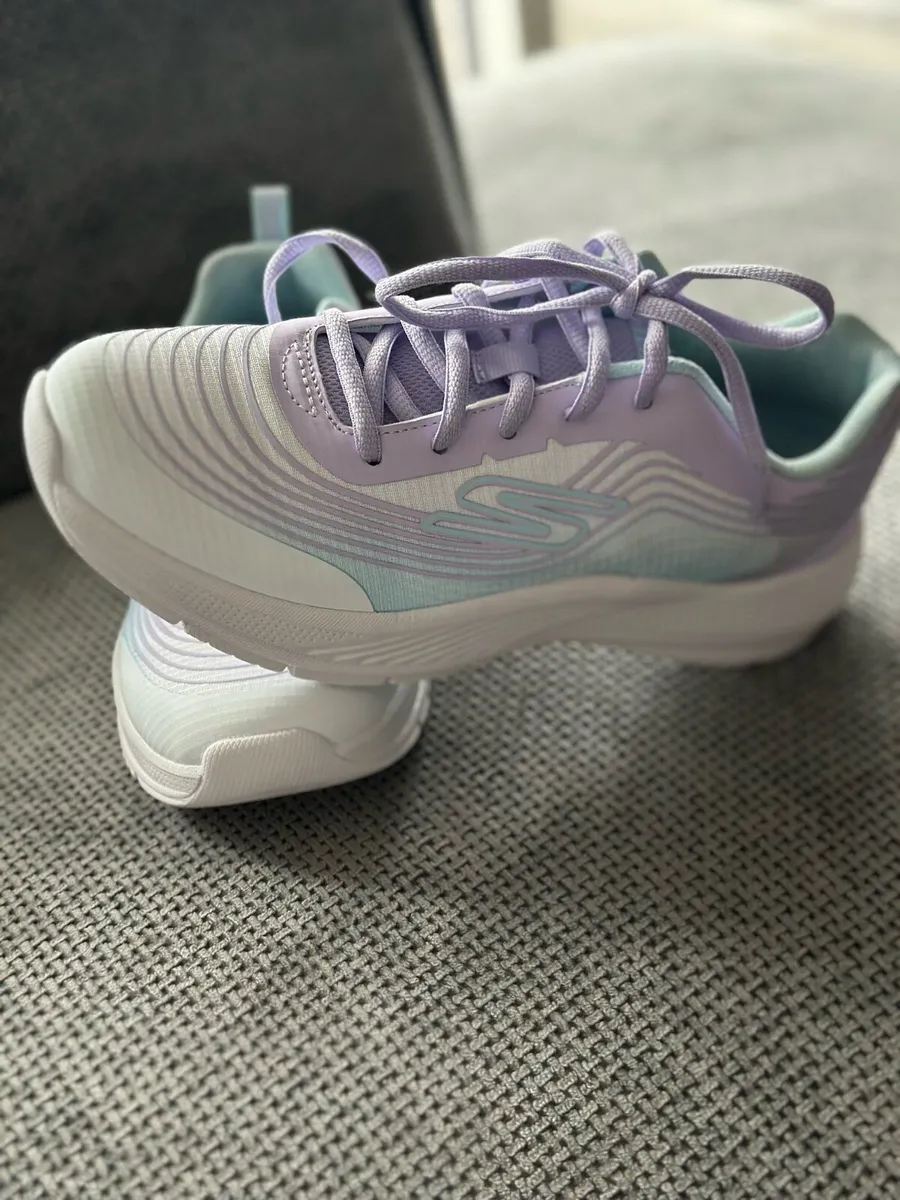 Sketchers trainer size 37 pastel lavender & mint - Image 2