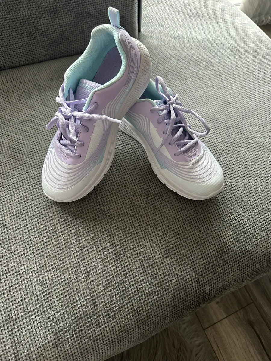Sketchers trainer size 37 pastel lavender & mint - Image 1