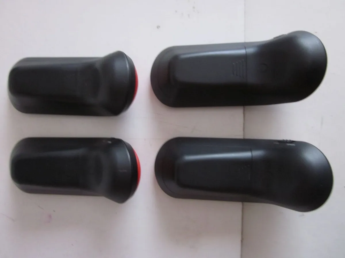 Four Wireless Buzz Buzzers Controllers - Image 2