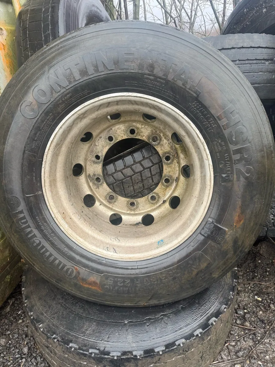 Truck wheels for sale some alloy super singles - Image 3