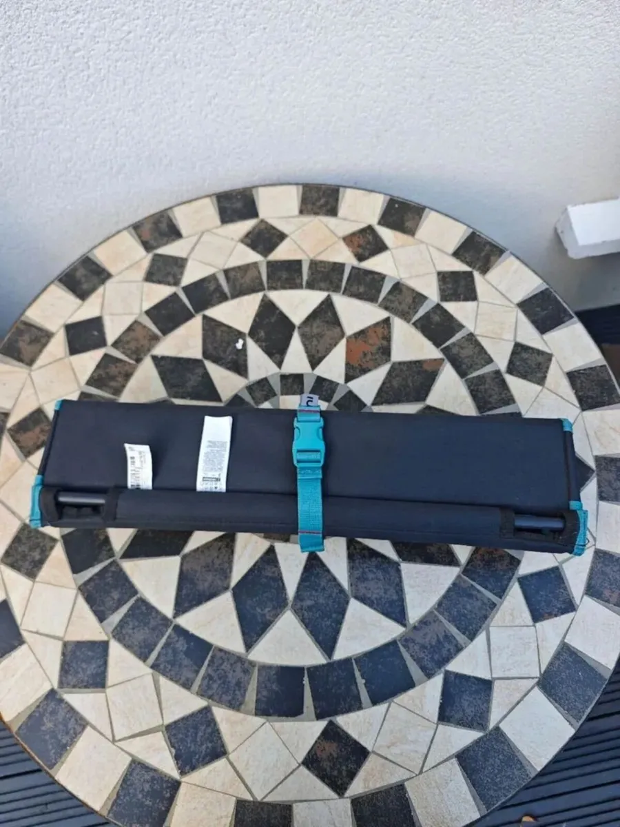 Camping gear / fodable table, chair, beach chair - Image 4