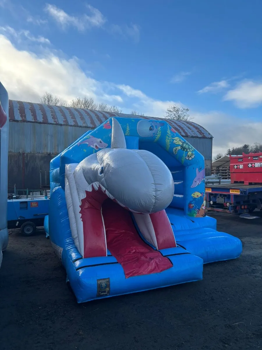 Bouncy castle with slide Airquee - Image 1