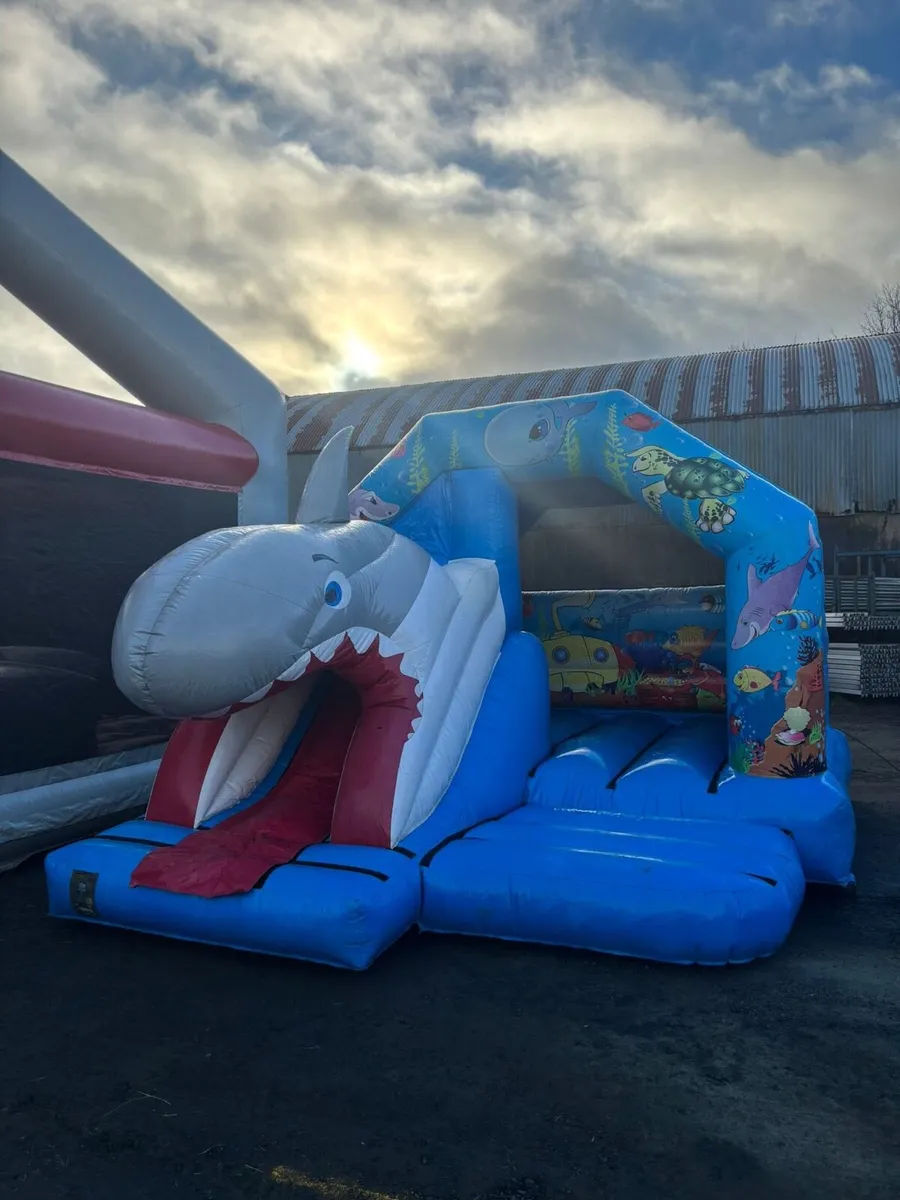 Bouncy castle with slide Airquee - Image 2