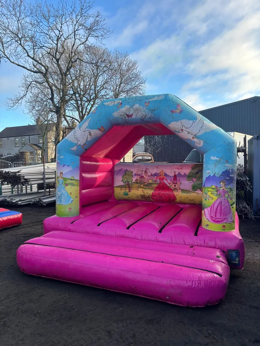 Bouncy castle 12x12 princess - Airquee - Image 1