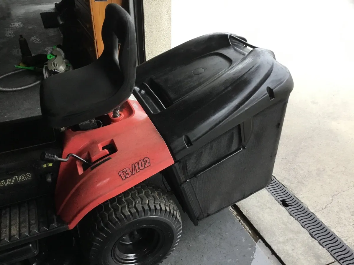 Castlegarden lawnmower - Image 4