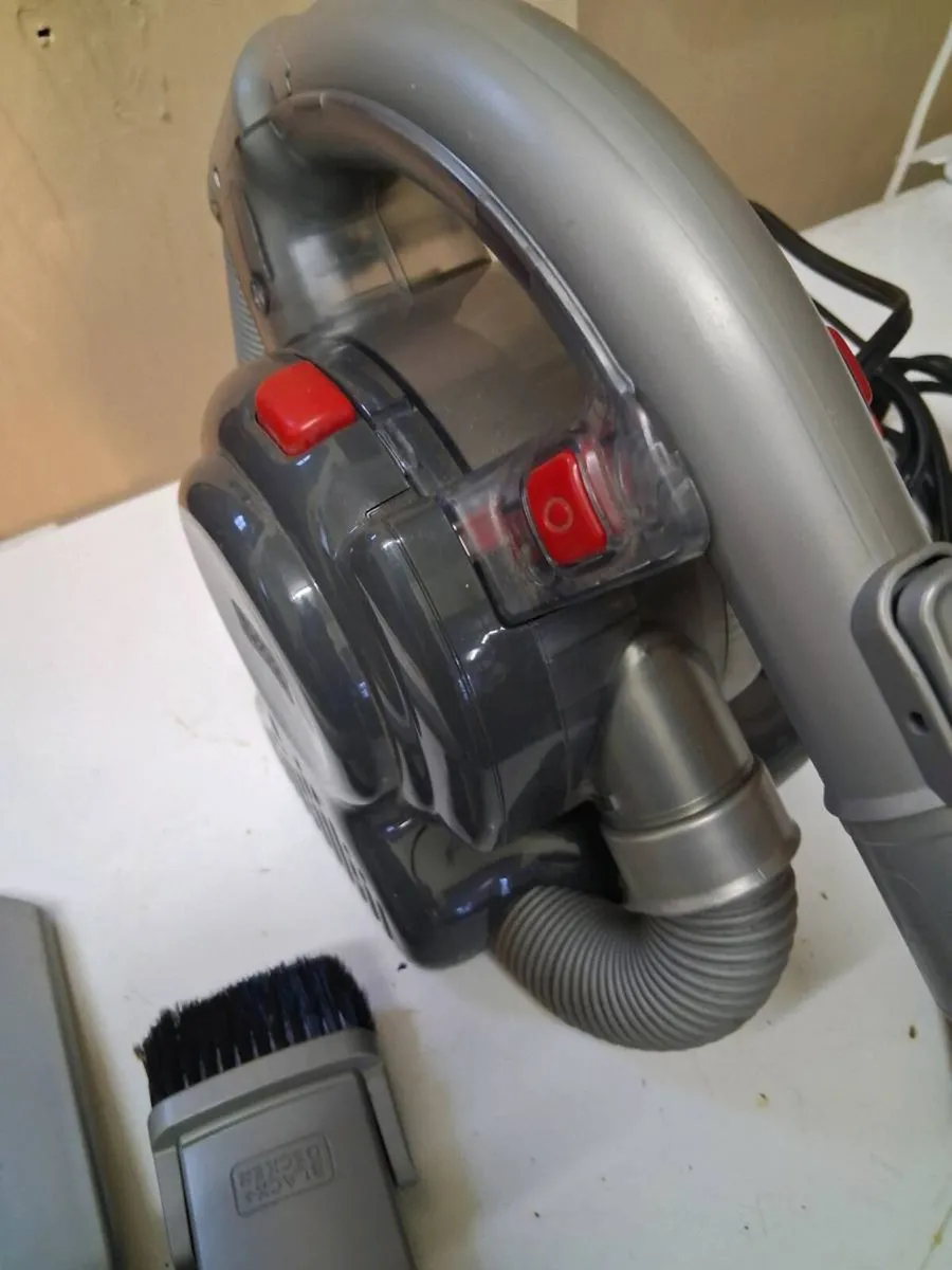 Black and decker dustbuster - Image 3