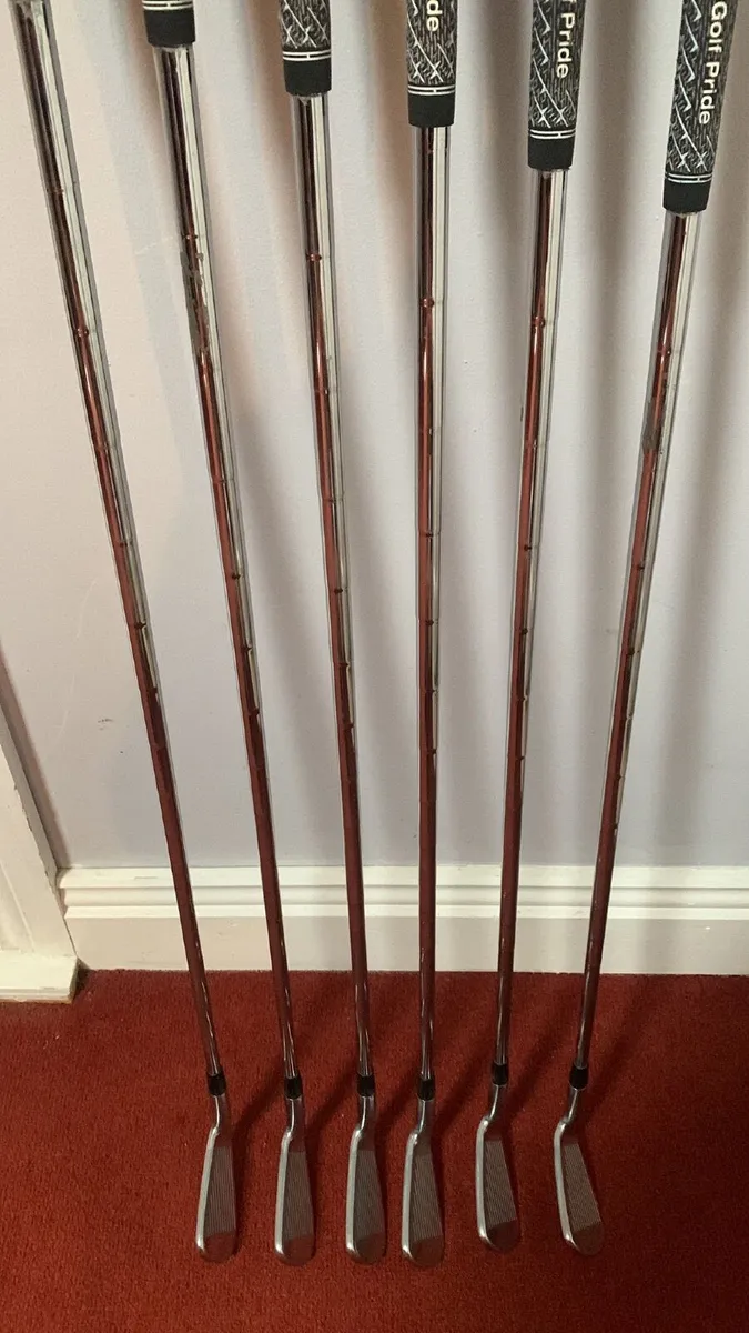 Mizuno MPSC-18 IRONS 4-9 IRON - Image 1