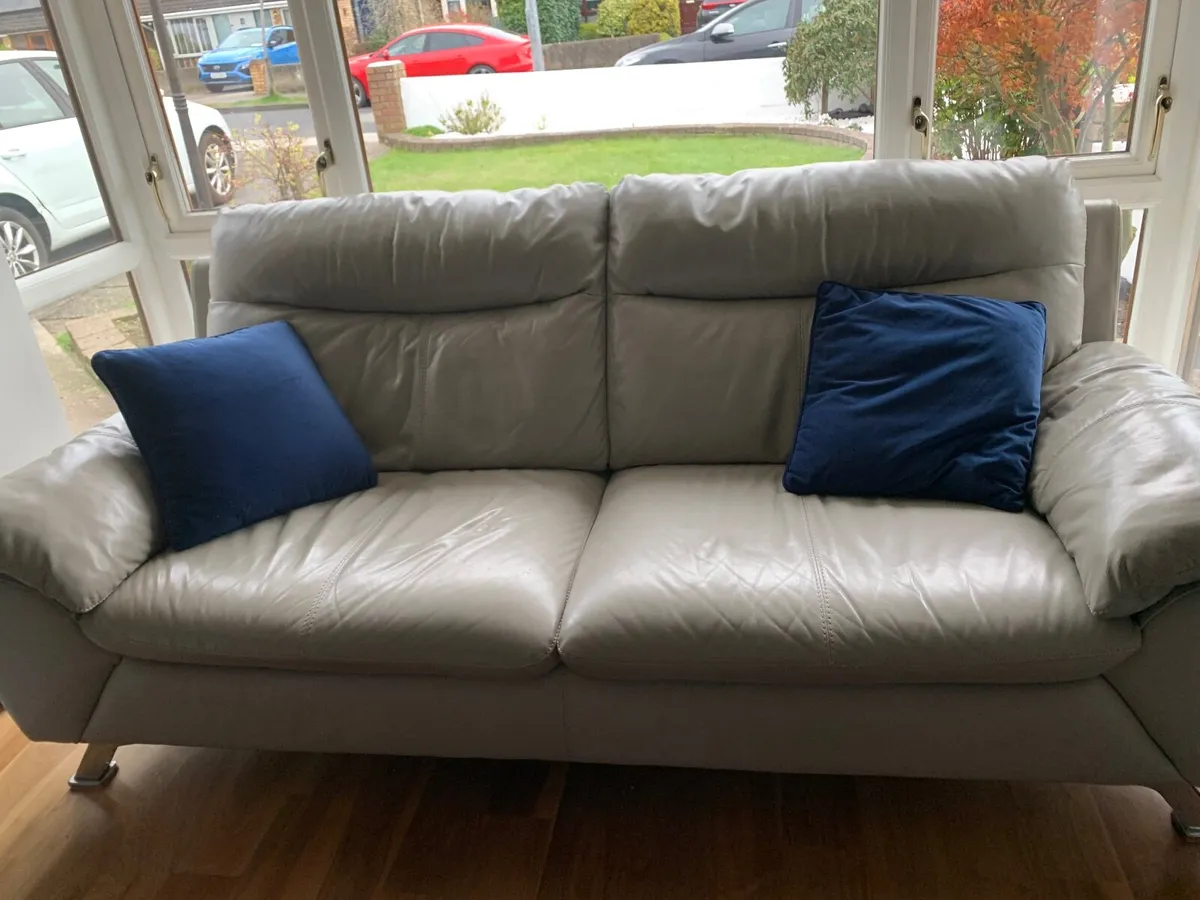 Grey leather suite 3.1.1 - Image 2