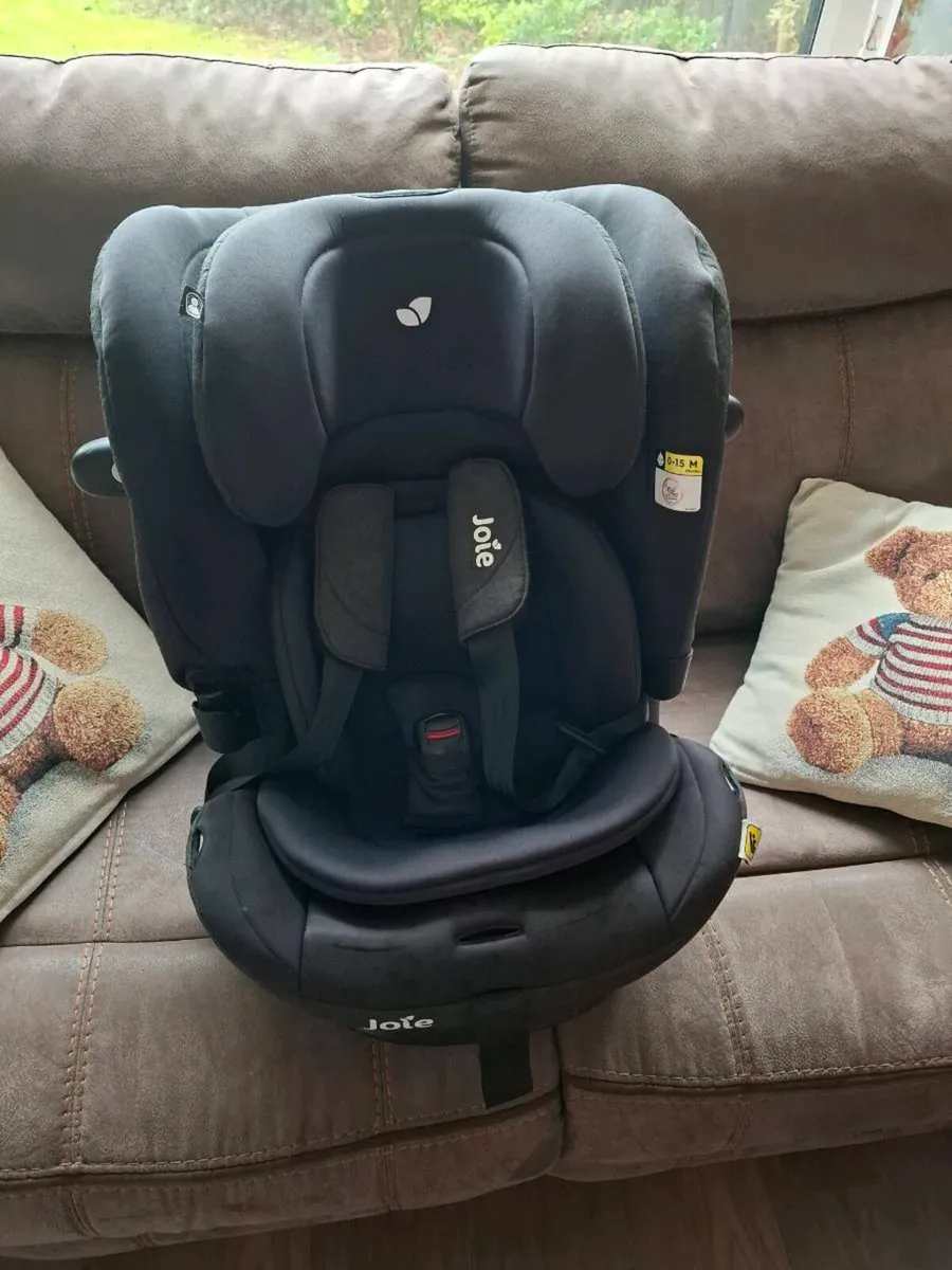 Car seat - Image 1