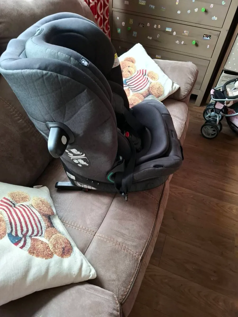 Car seat - Image 2