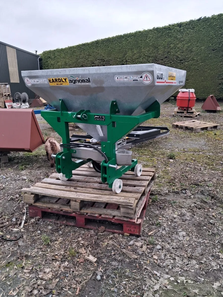 Agrional  Spreader 1/2 tonne New - Image 1