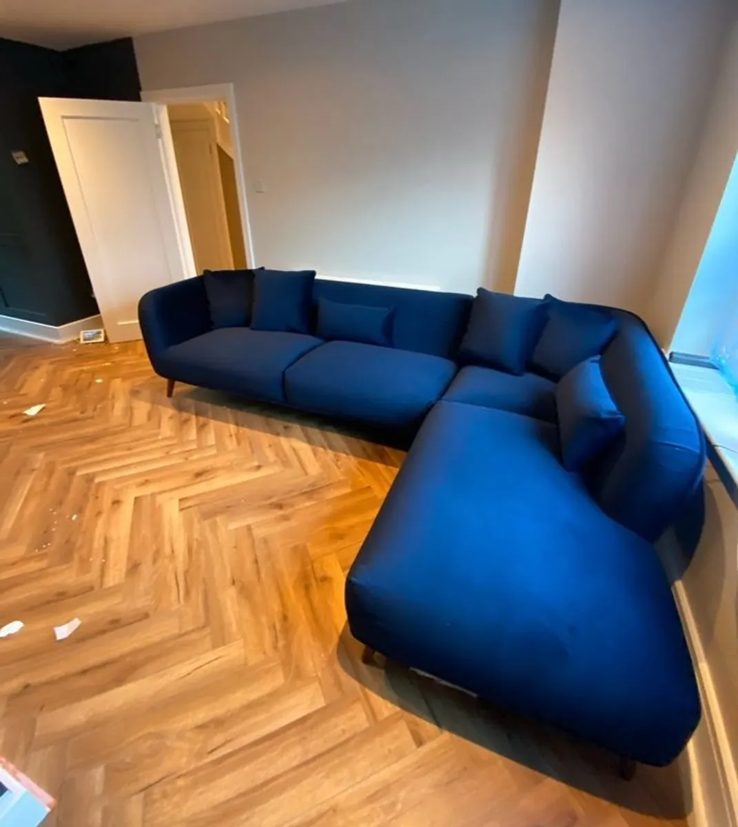 Navy L shape corner couch EZ living - Image 1