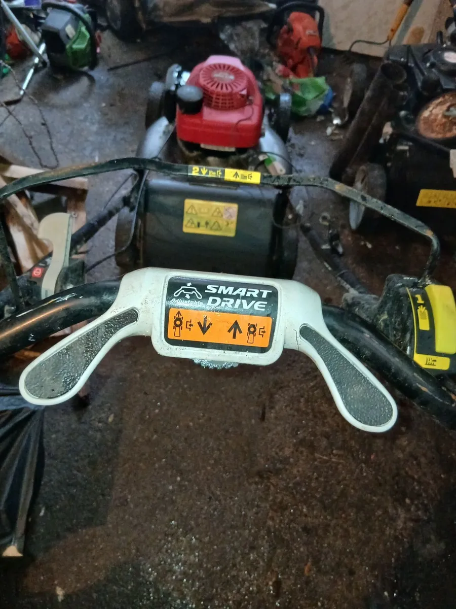 2 Honda lawnmower read add priced - Image 4