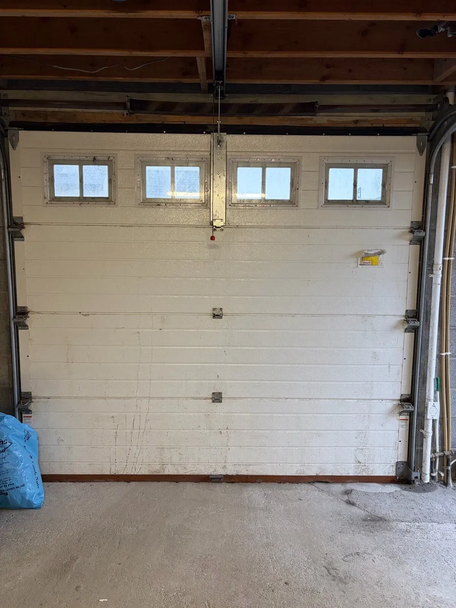 Roller door and windows and door - Image 2