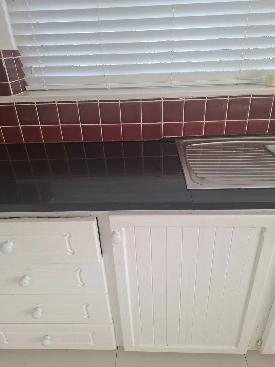 Solid pine kitchen - Image 3