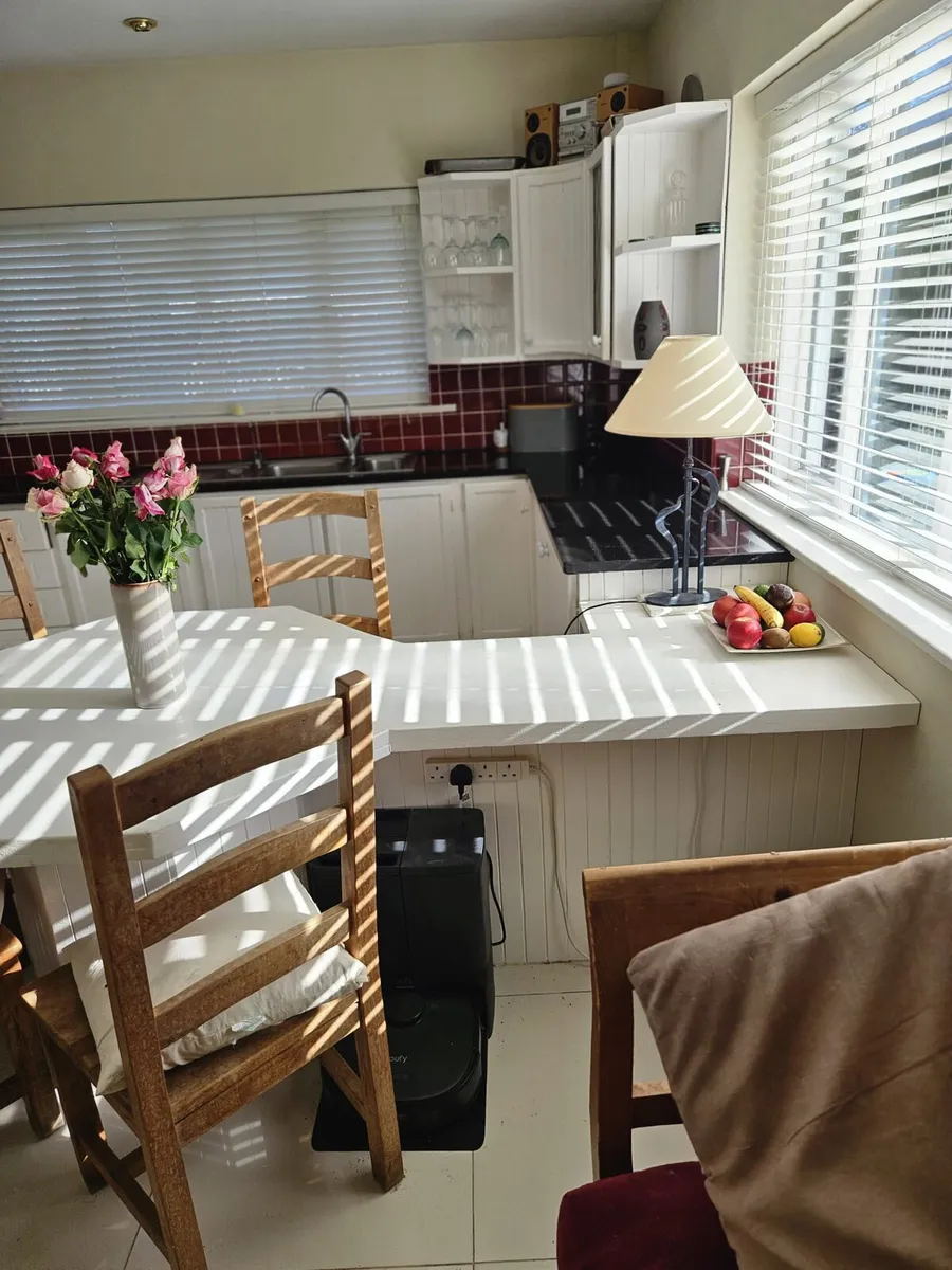 Solid pine kitchen - Image 1