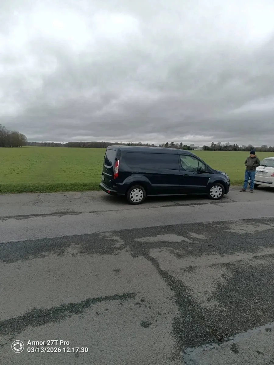 Van - Image 4