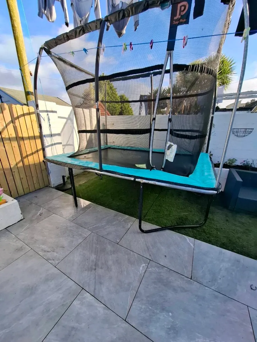 10 ft x 7 ft Trampoline - Image 2