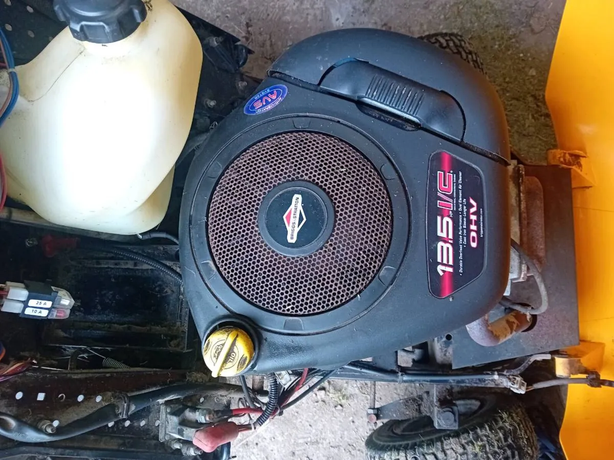 ride on lawnmower - Image 3