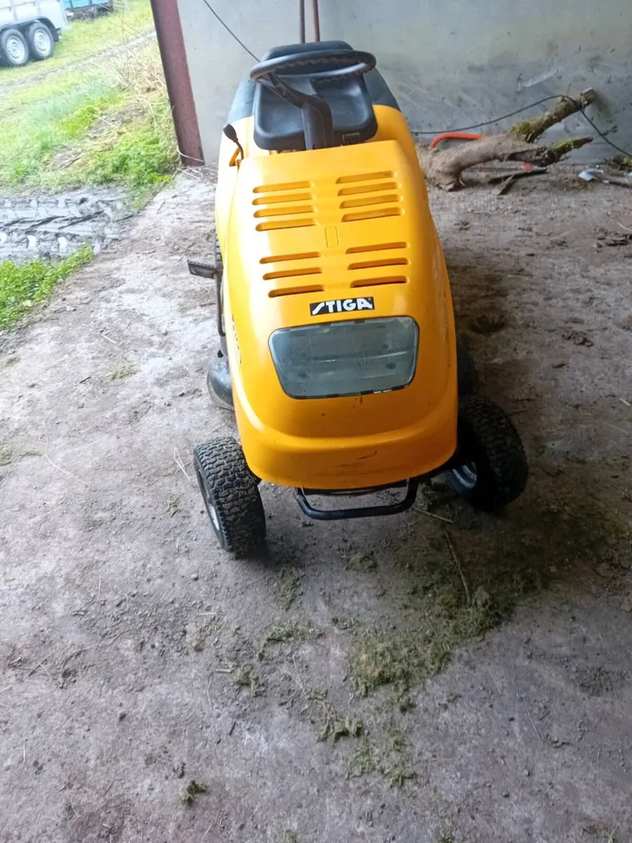 ride on lawnmower - Image 1