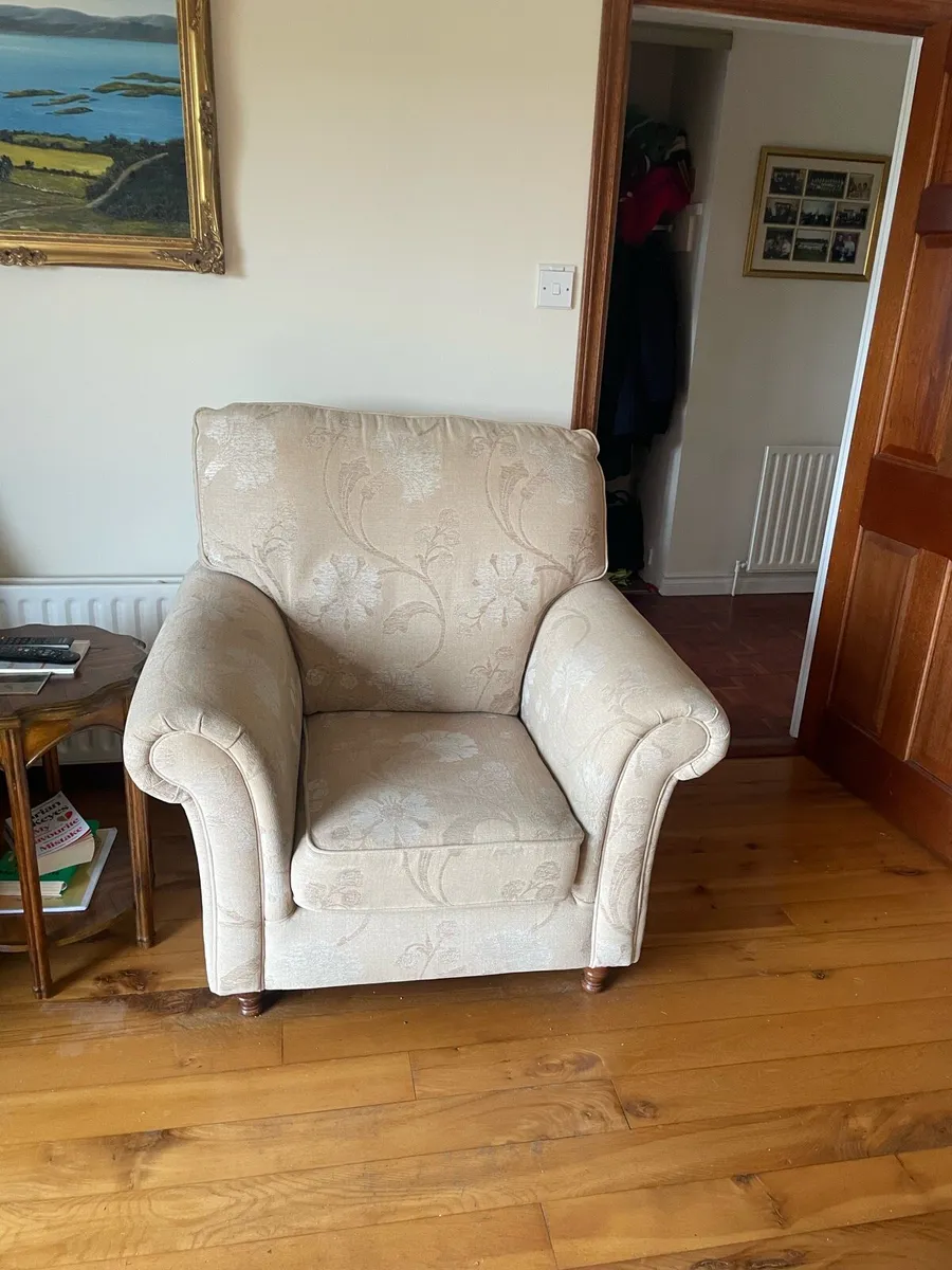 Suite of Furniture 3 + 1 + 1 - Image 2