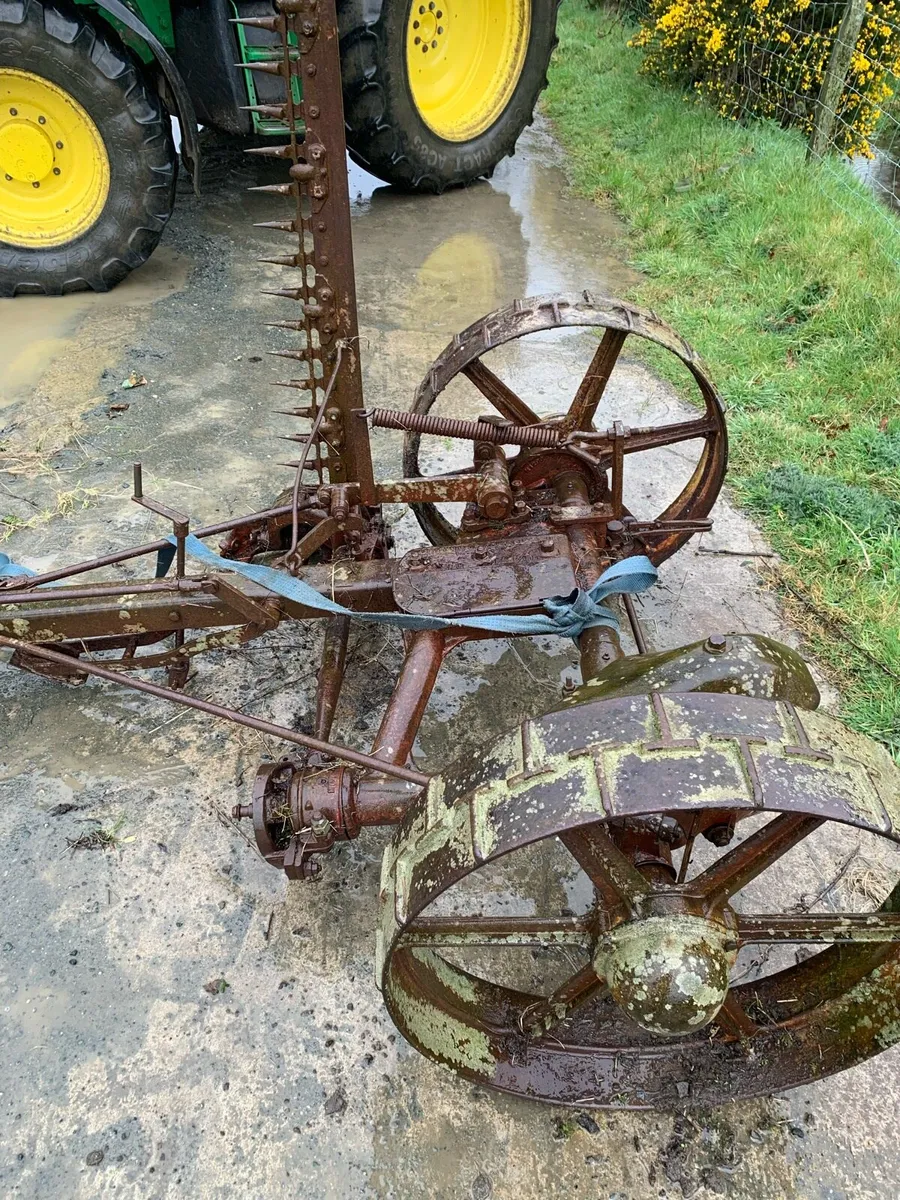 Old bar mower - Image 1