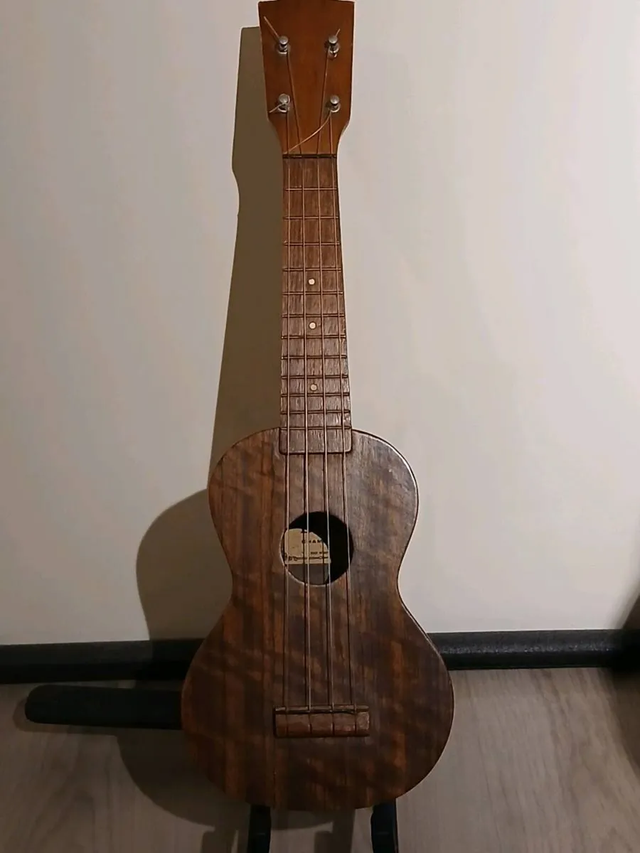 Ukelele - Image 1