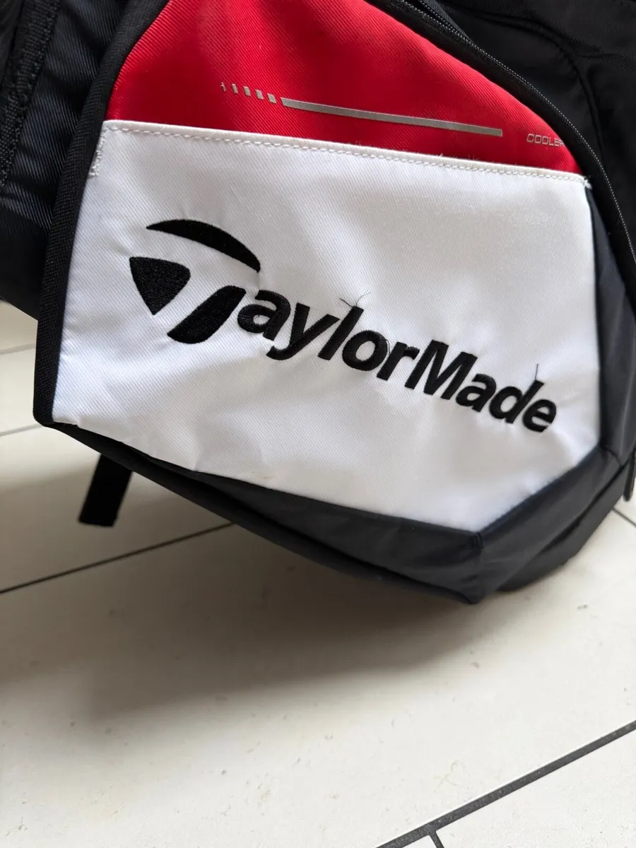 Taylormade stand bag - Image 1