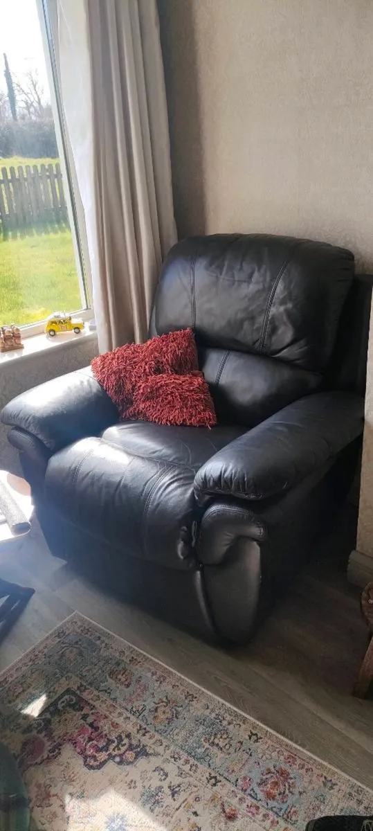 3 piece suit - Image 3