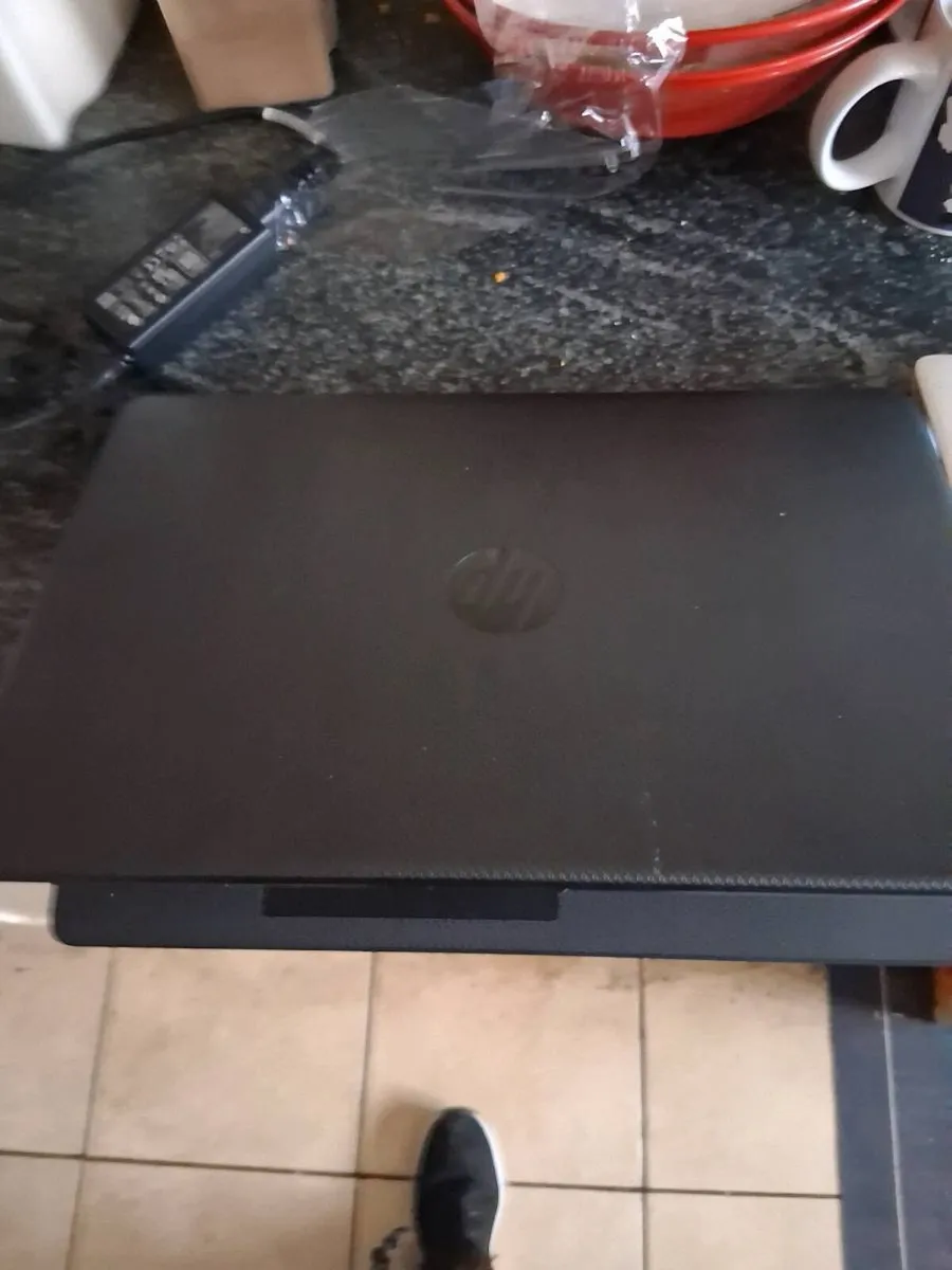 Laptops 💻 2 - Image 1