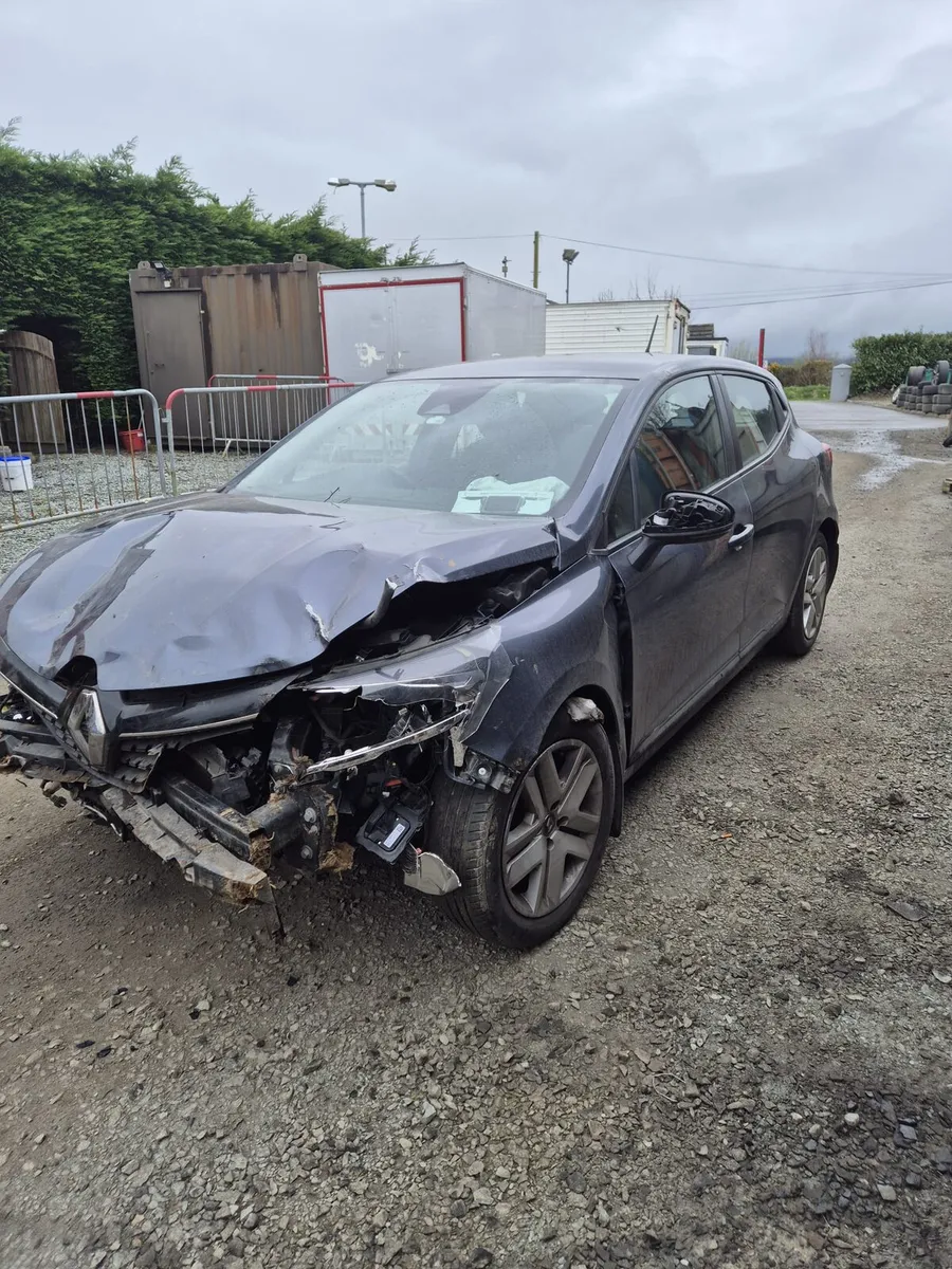 Renault Clio - Breaking only - Image 2